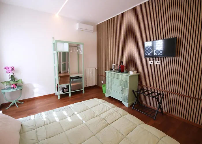 Bed & Breakfast Residenza Savelli 4*